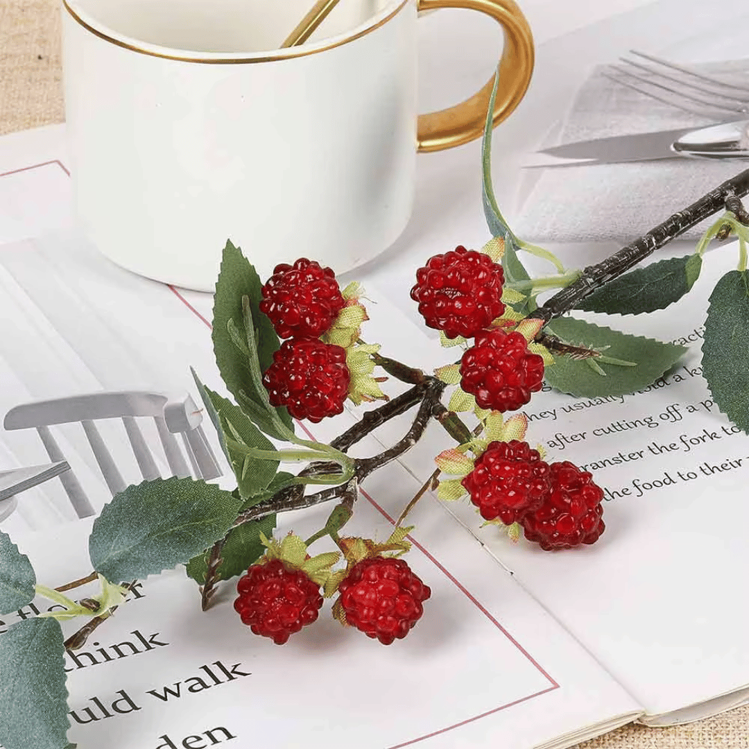 Tige de Fausses Framboises Rouges